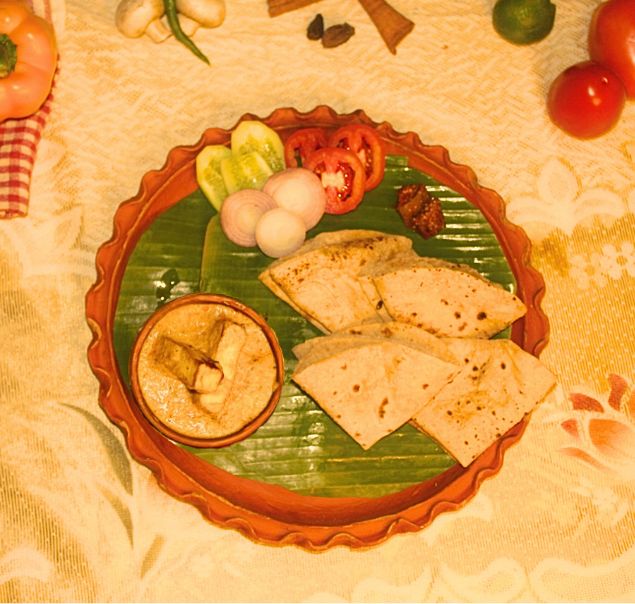 Paneer Butter Masala Roti Combo